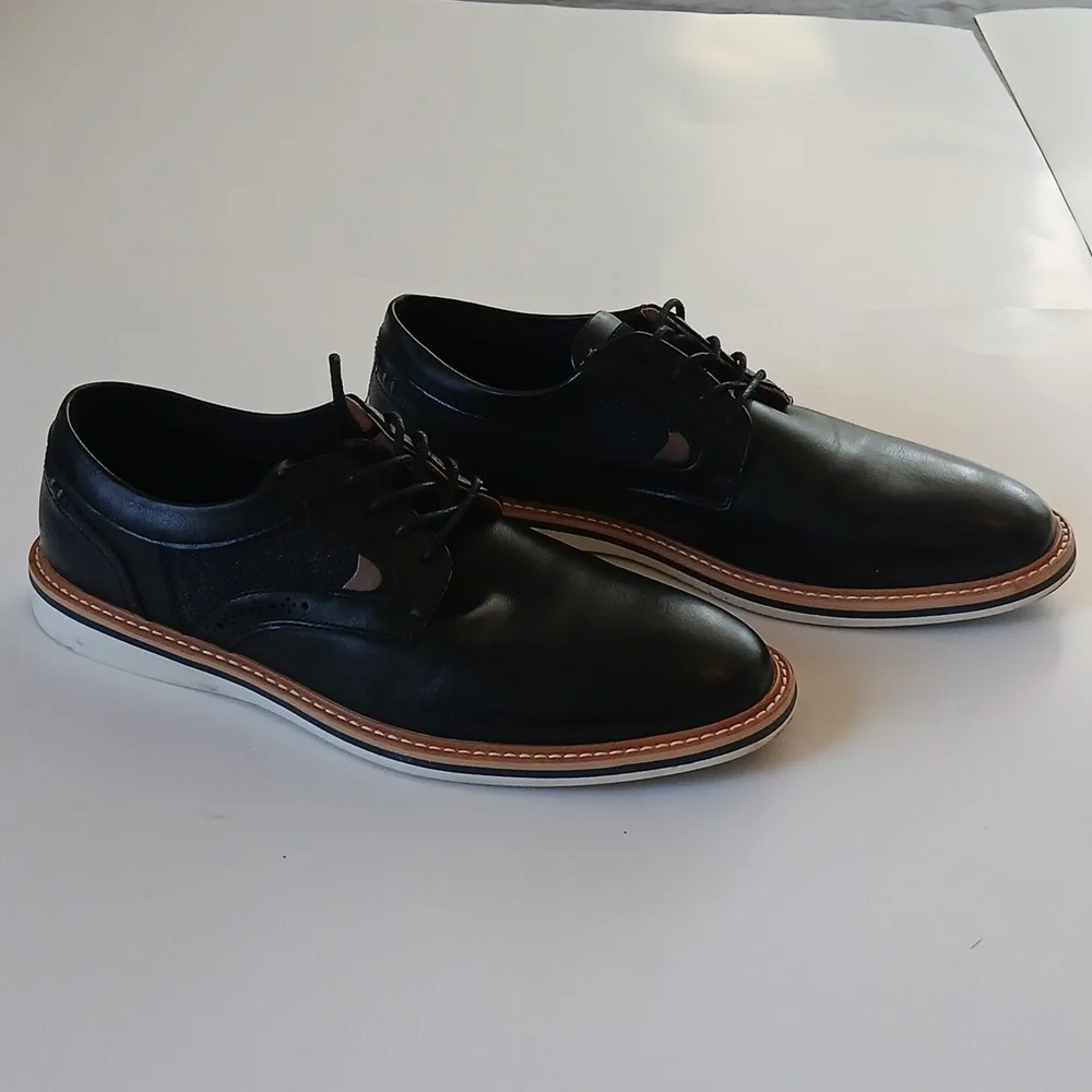Steve Madden Black and Brown Men's Oxfords